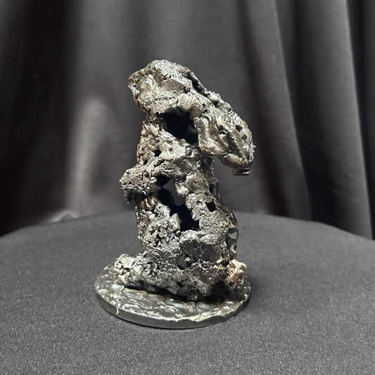 Sculpture Lapin de brume en dentelle de métal, acier et bronze, œuvre de Philippe Buil