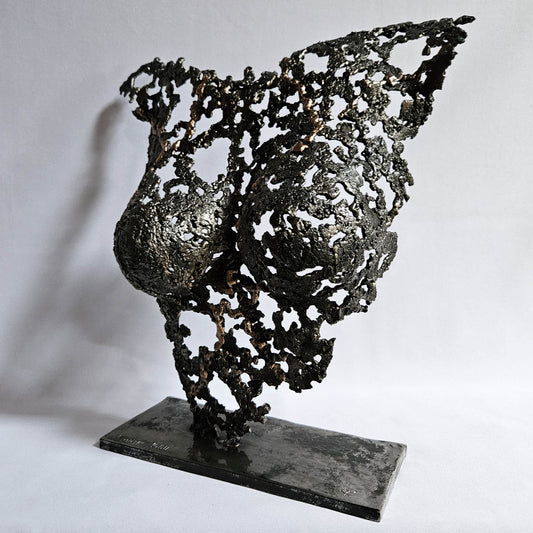 Buste féminin contemporain ajouré en métal sculpture artistique