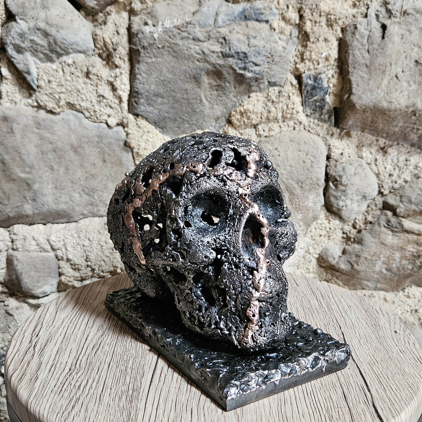 Vanité 3-24 - Sculpture crane metal dentelle acier et bronze