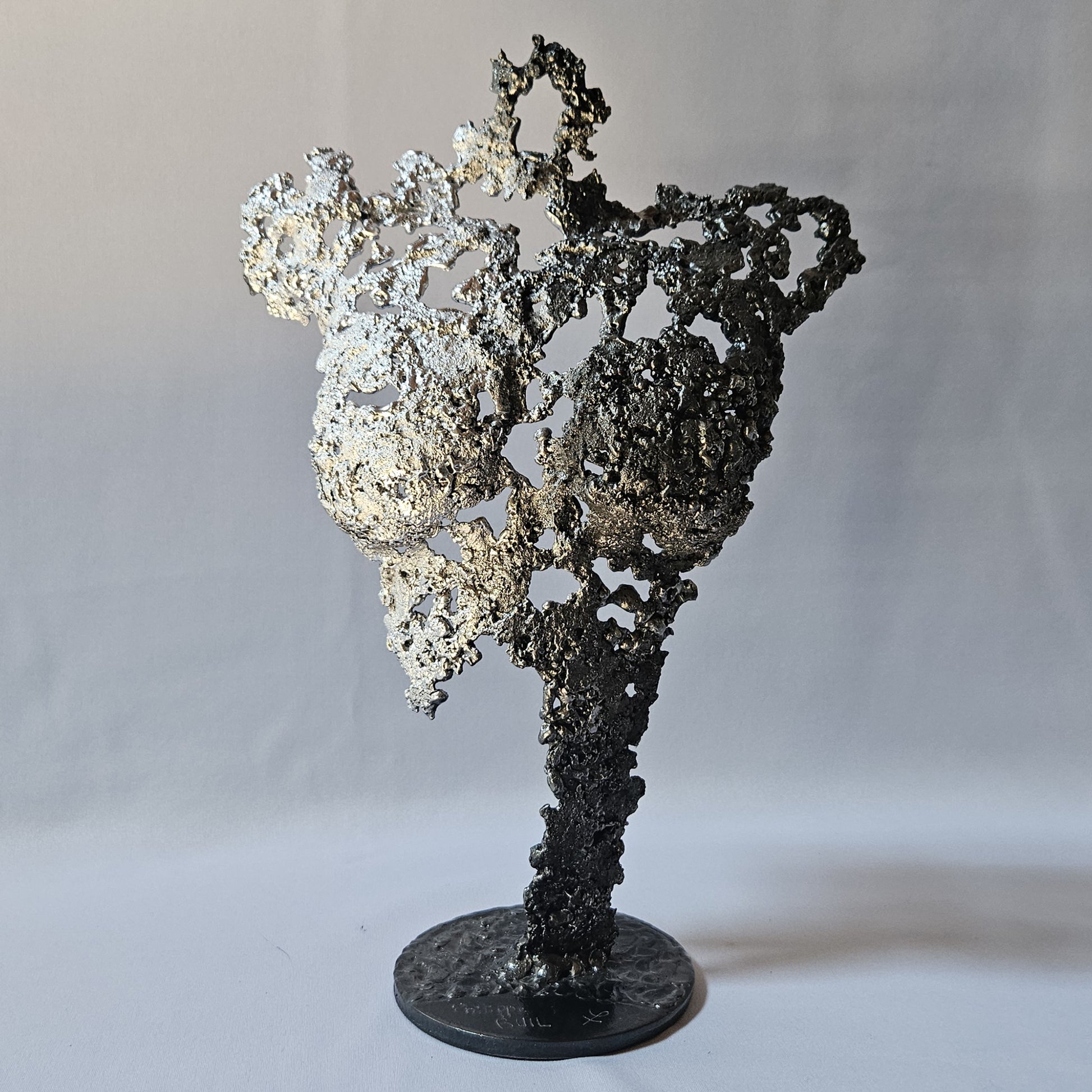 Pavarti Rose - Sculpture corps de femme dentelle métal acier et chrome