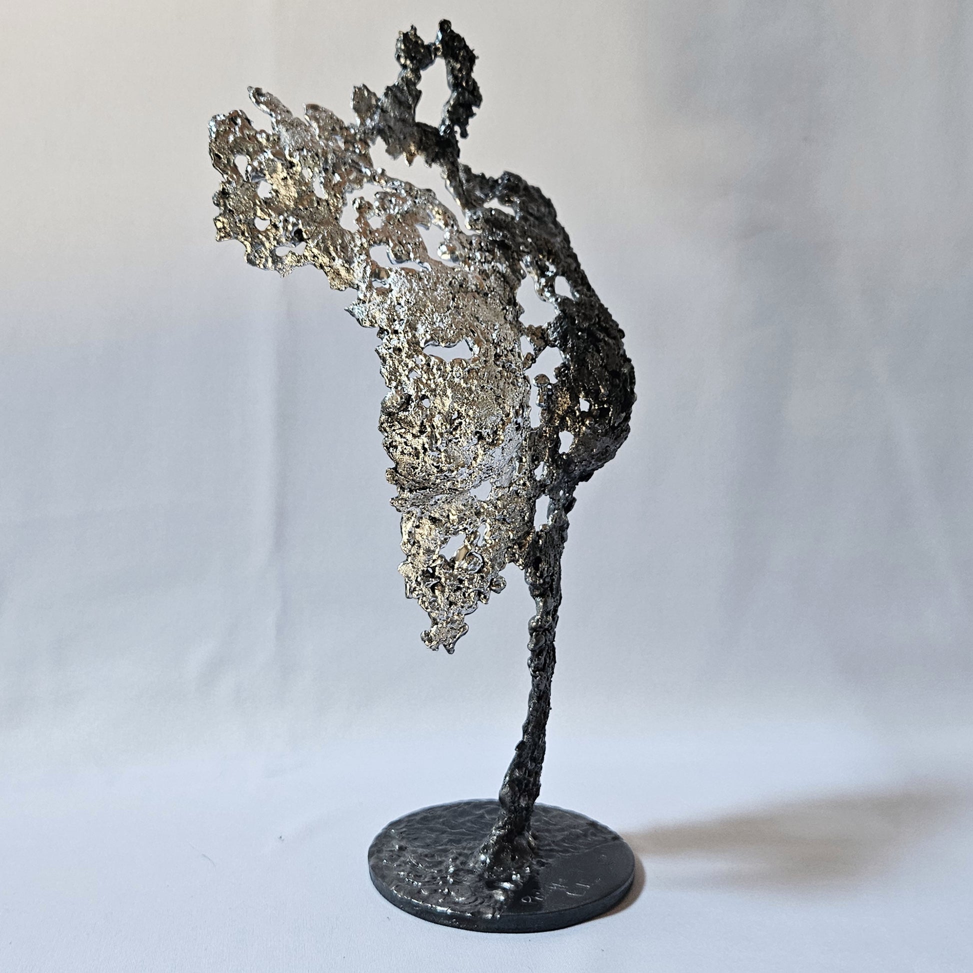 Pavarti Rose - Sculpture corps de femme dentelle métal acier et chrome