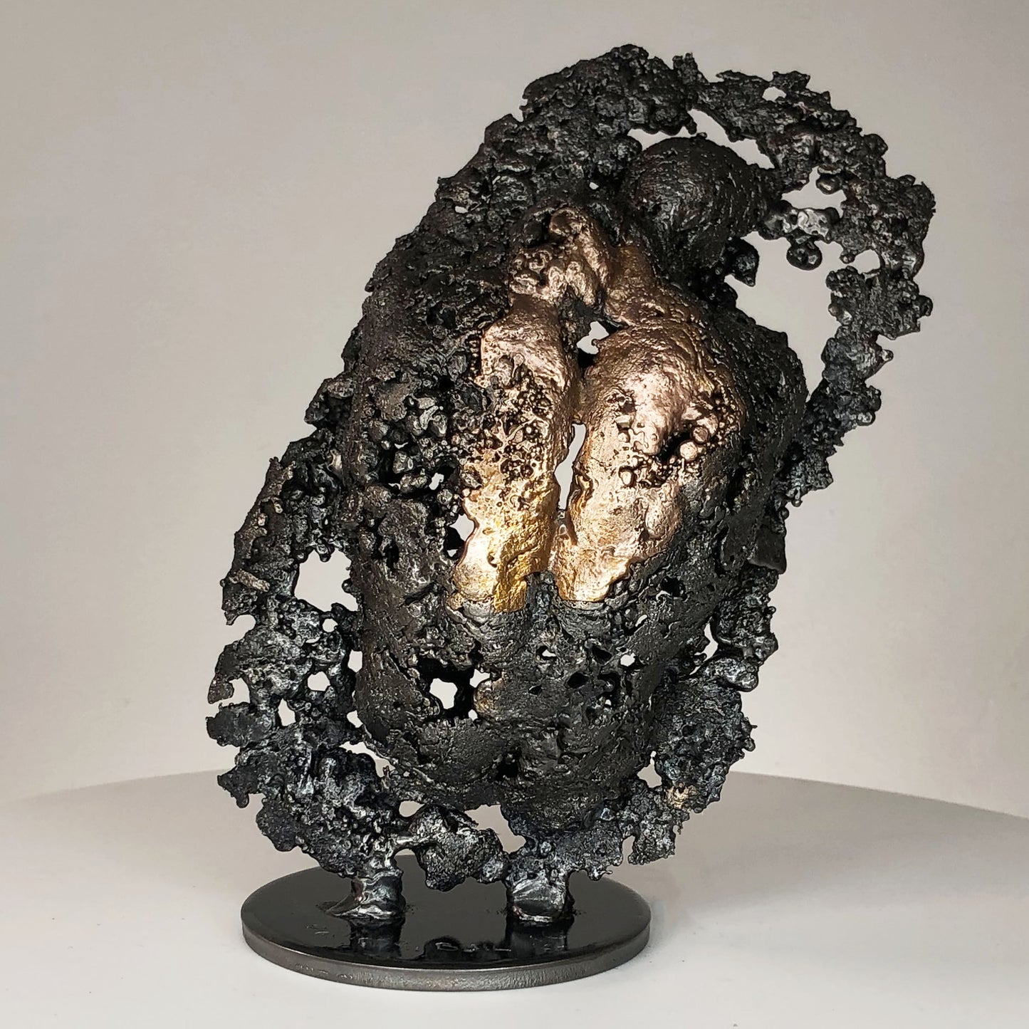 La montagne yogi 120-21 - Sculpture dos homme dentelle métal bronze acier