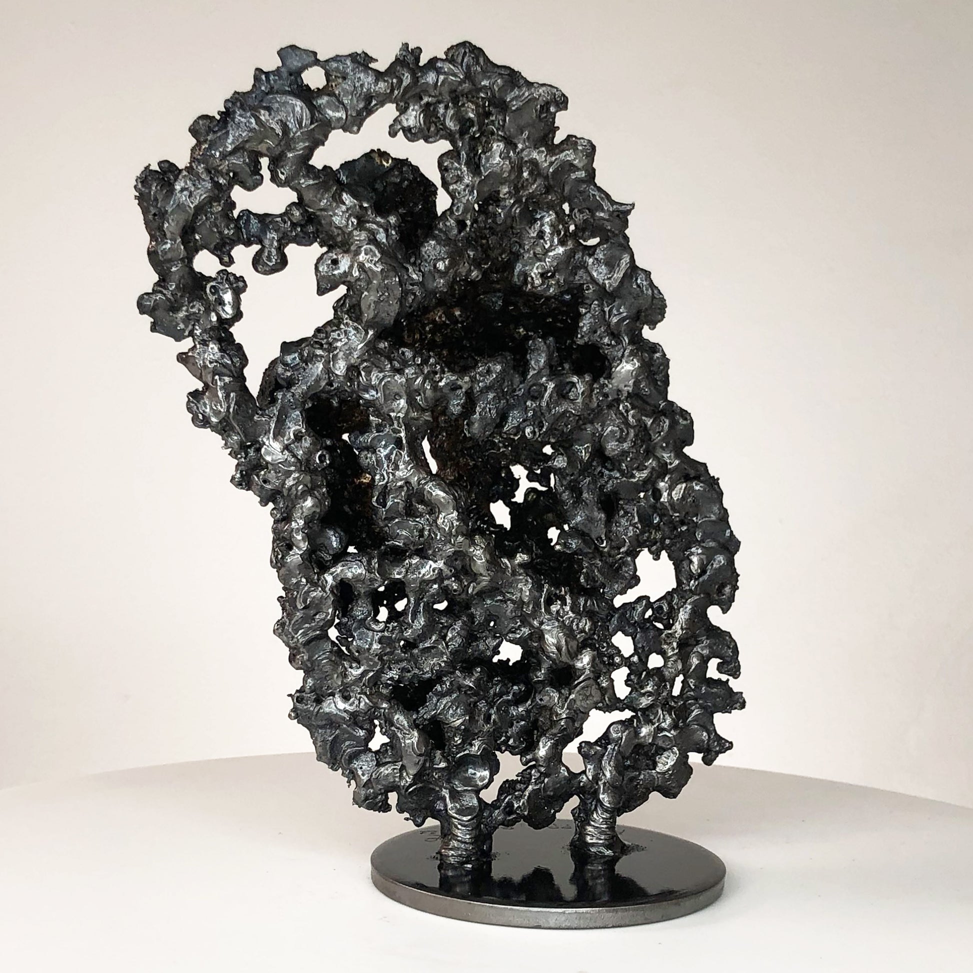 La montagne yogi 120-21 - Sculpture dos homme dentelle métal bronze acier