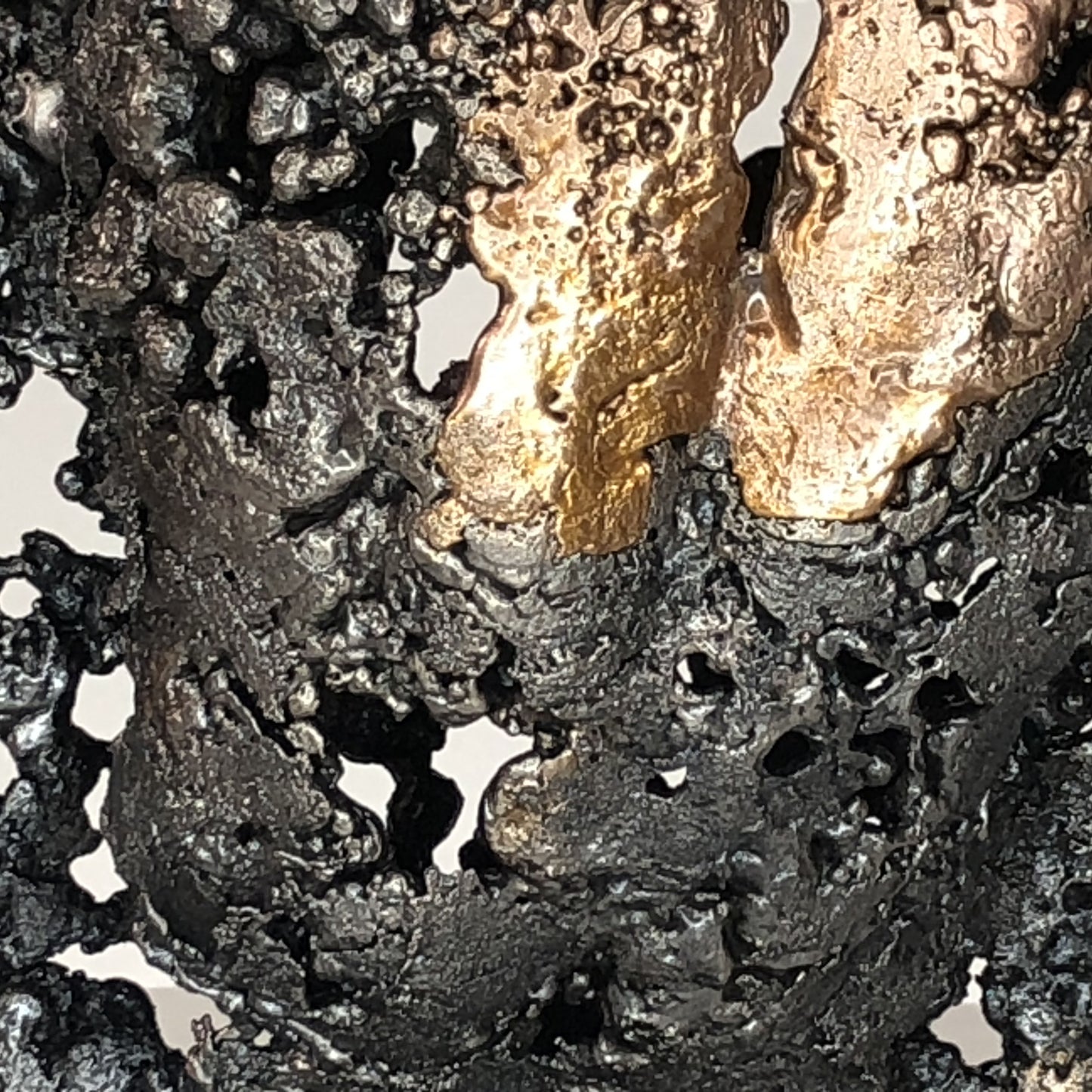 La montagne yogi 120-21 - Sculpture dos homme dentelle métal bronze acier