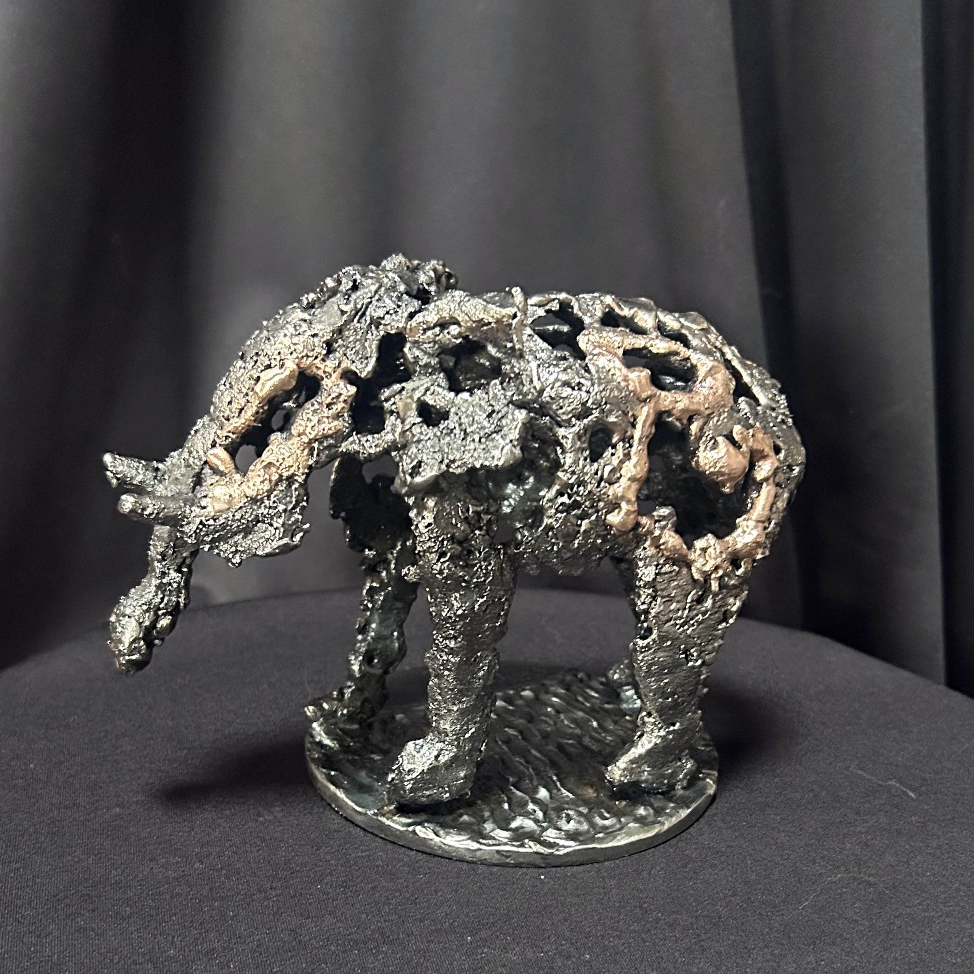 Sculpture éléphant en dentelle de métal acier et bronze – Philippe Buil