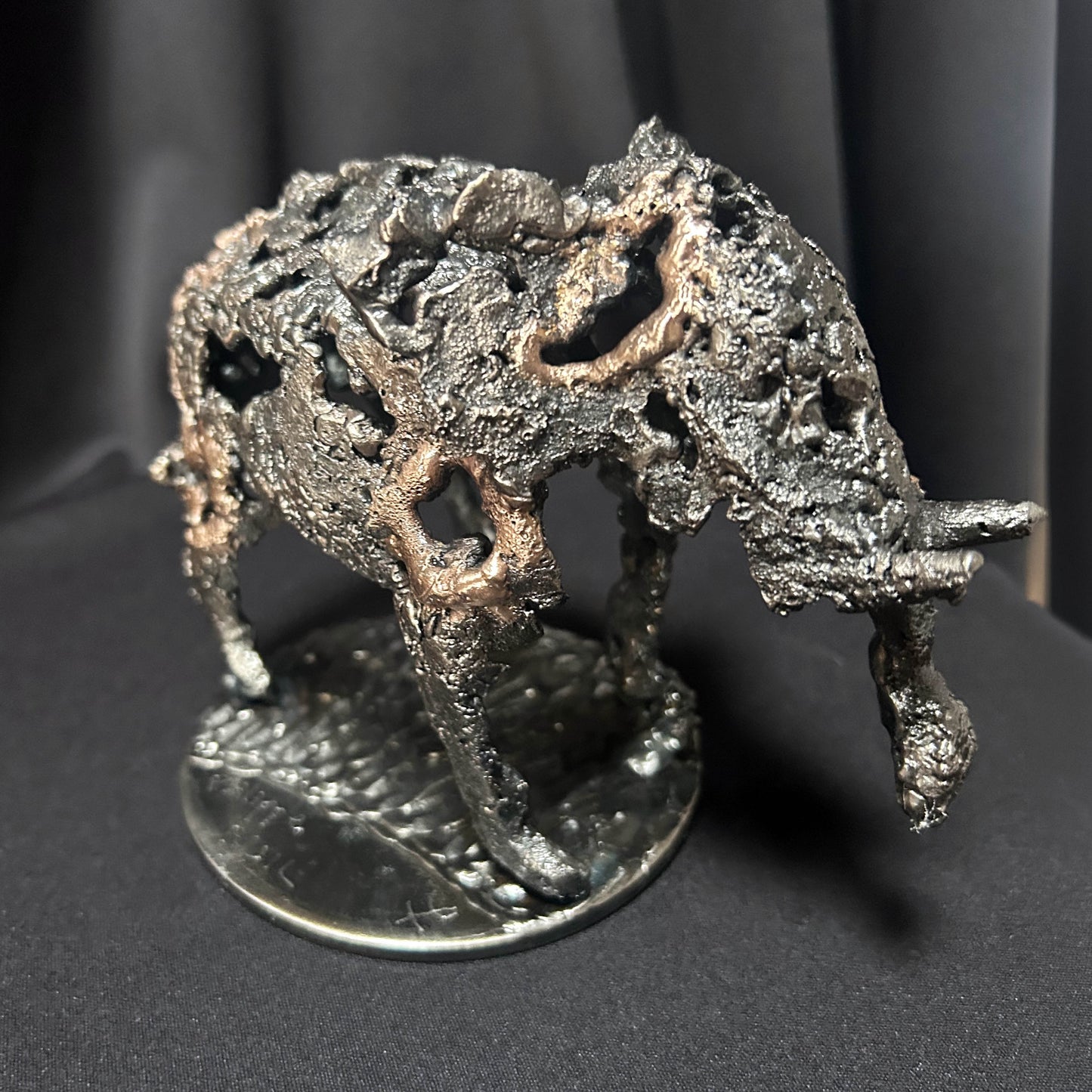 Sculpture éléphant design en métal ajouré – art contemporain français