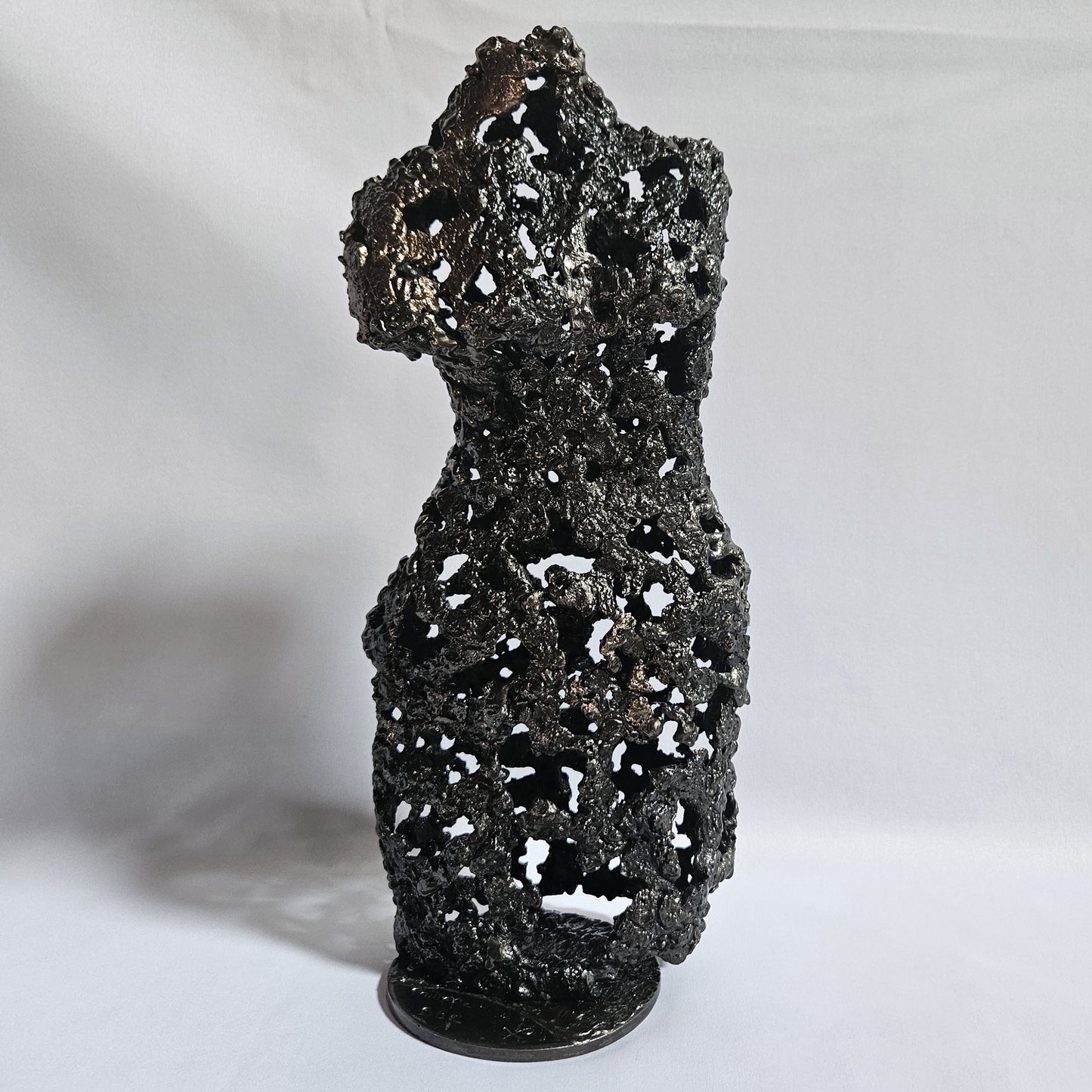 Pavarti Cantatrice - Sculpture corps femme dentelle metal acier bronze