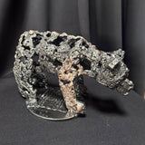 Sculpture d'ours en dentelle de métal acier et bronze, création contemporaine Philippe Buil, pièce unique.