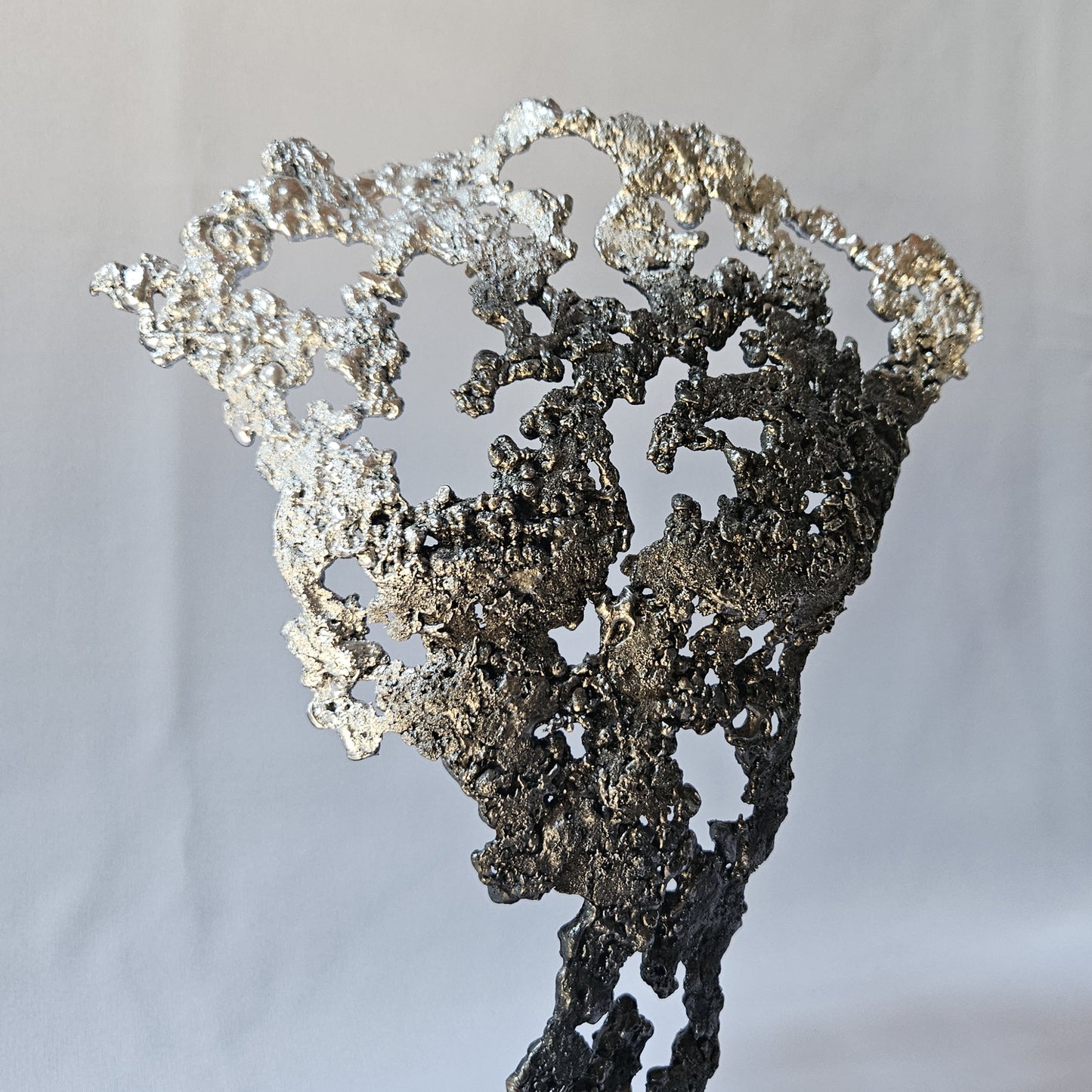 Pavarti Canada - Sculpture torse masculin dentelle métal acier et chrome