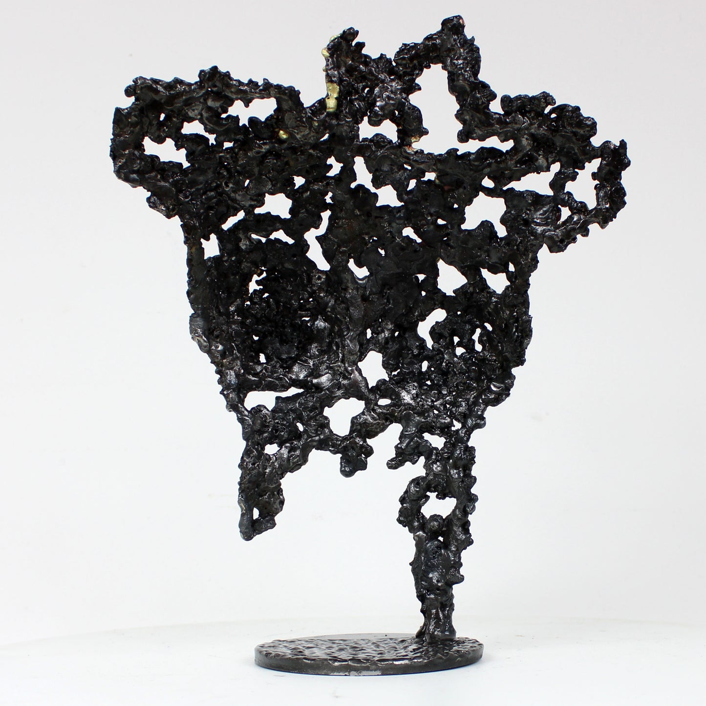 Pavarti Incertitude - Sculpture métal Corps femme dentelle acier et laiton