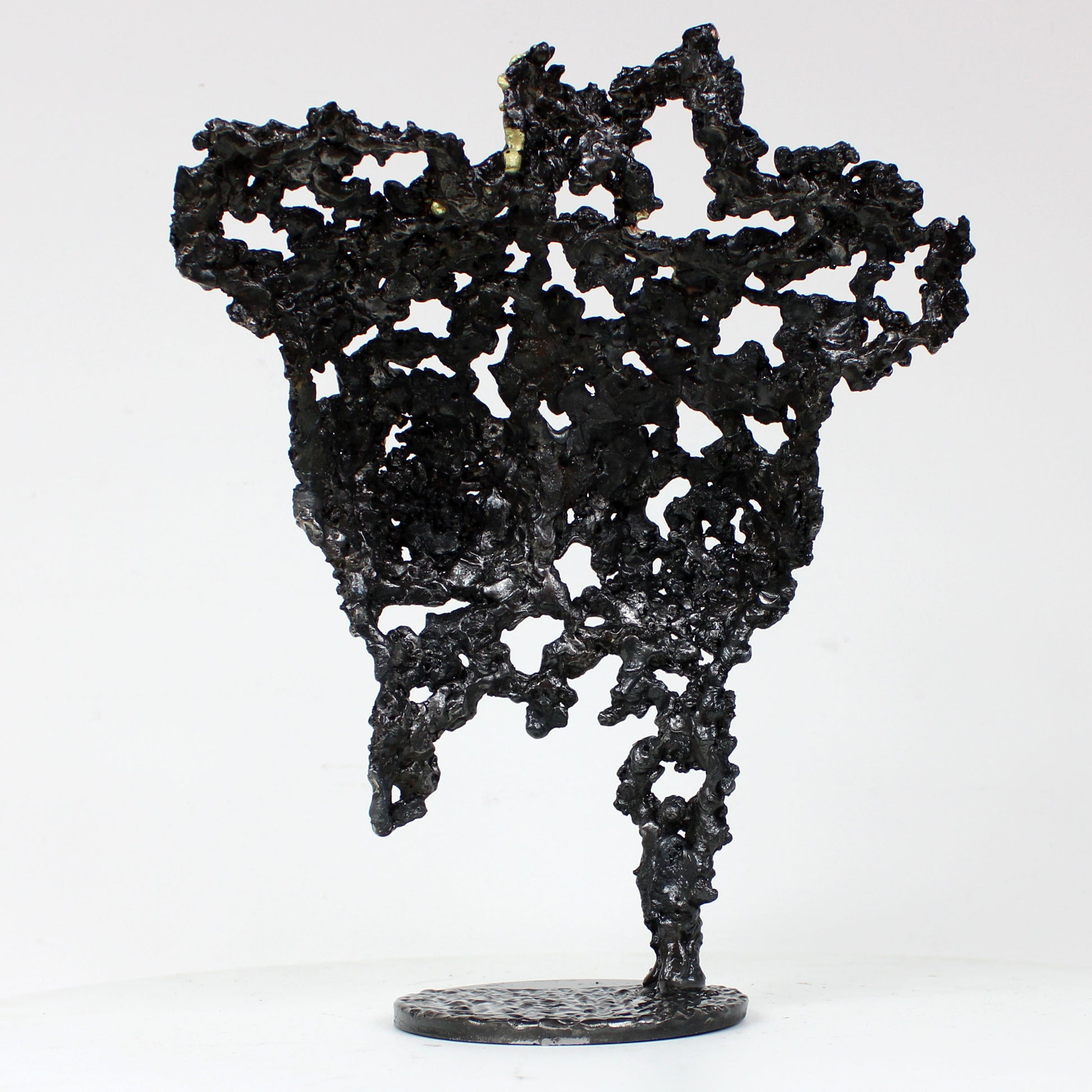 Pavarti Incertitude - Sculpture métal Corps femme dentelle acier et laiton