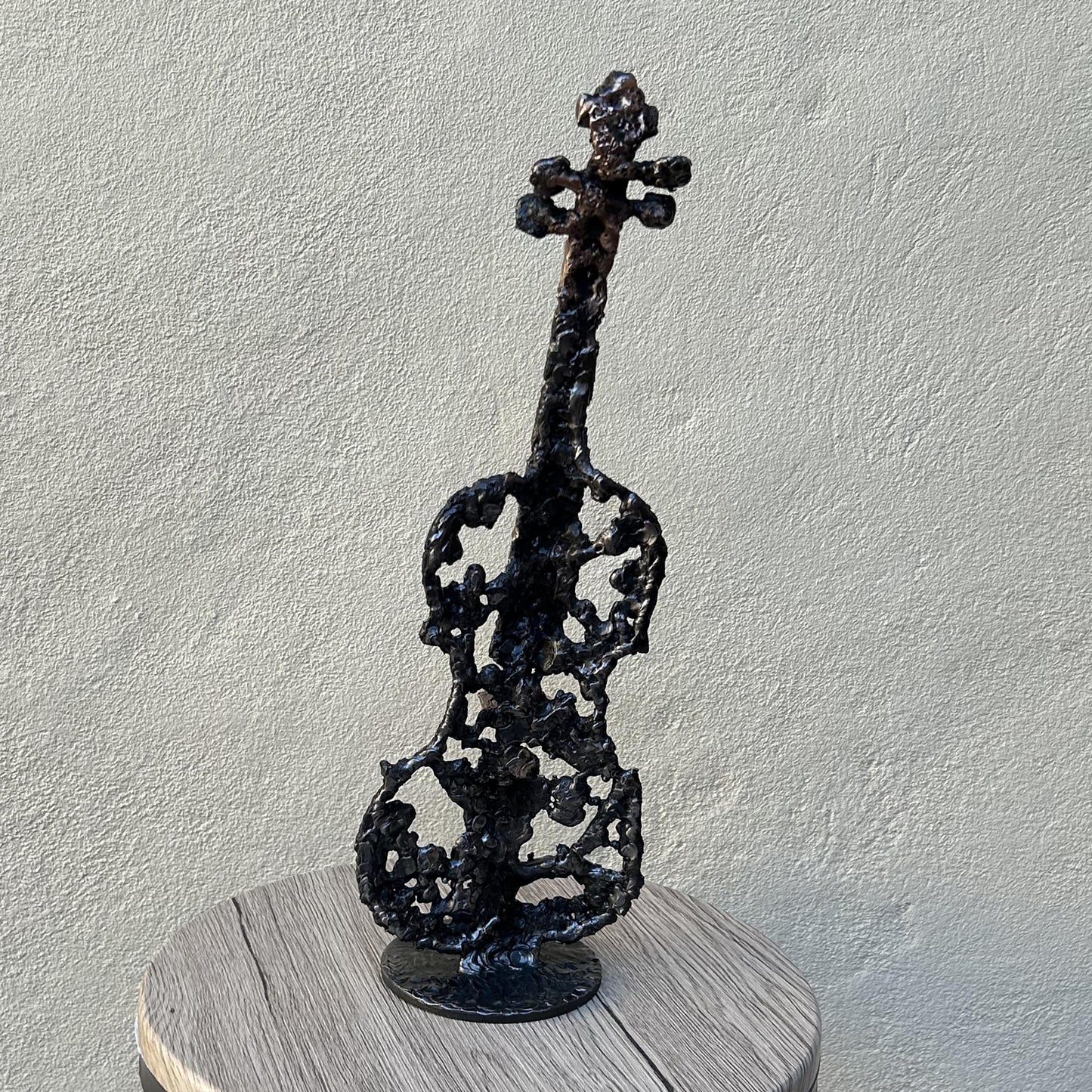 Oublié des dieux 71-23 - Sculpture violon dentelle métal acier et bronze