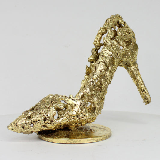 Cendrillon - Sculpture chaussure femme talon aiguille dentelle metal et or