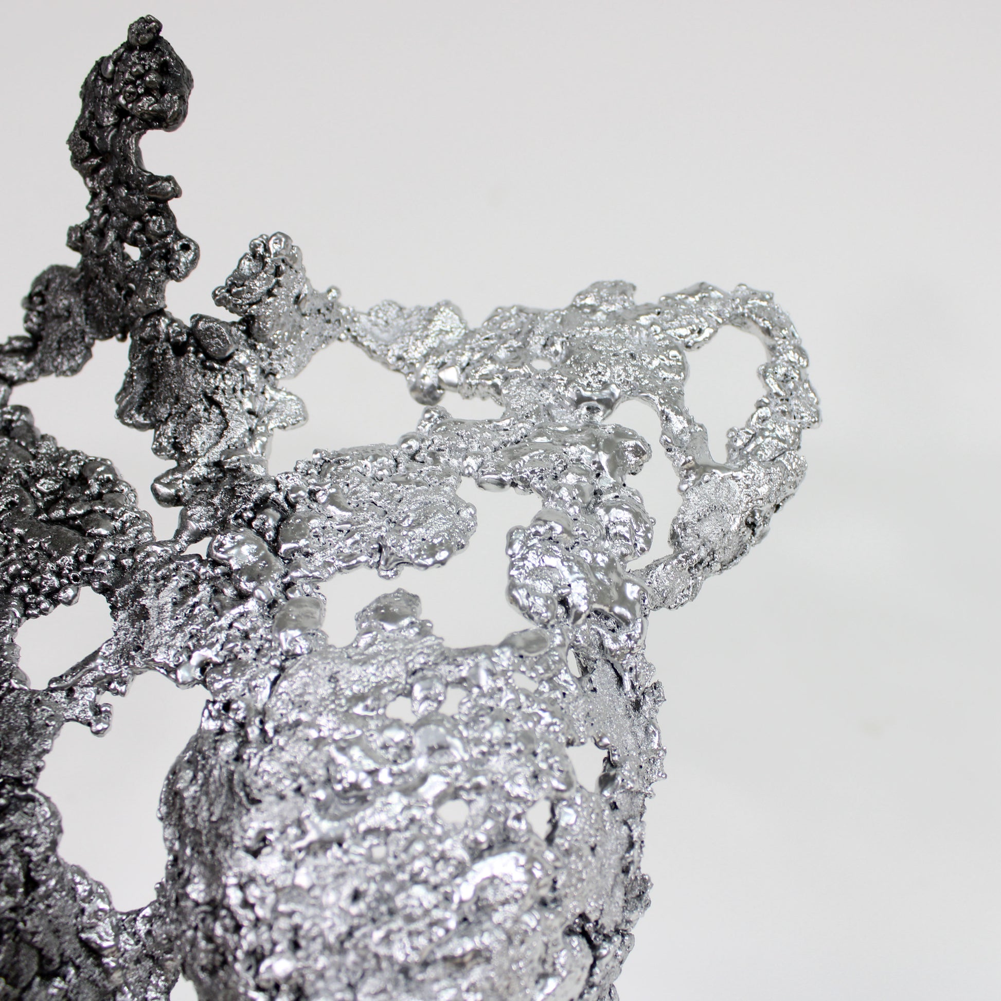 Pavarti Signature - Sculpture corps femme dentelle métal acier et chrome