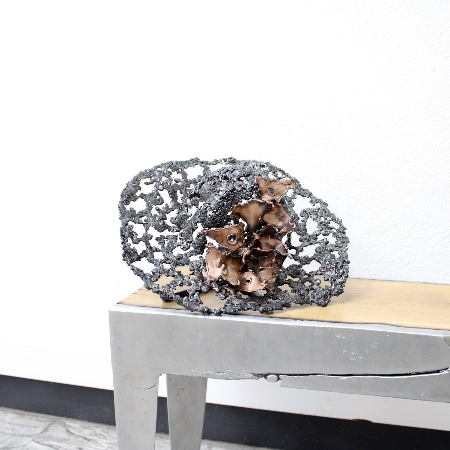 Chapeau 112-22 - Sculpture forme chapeau dentelle acier et bronze