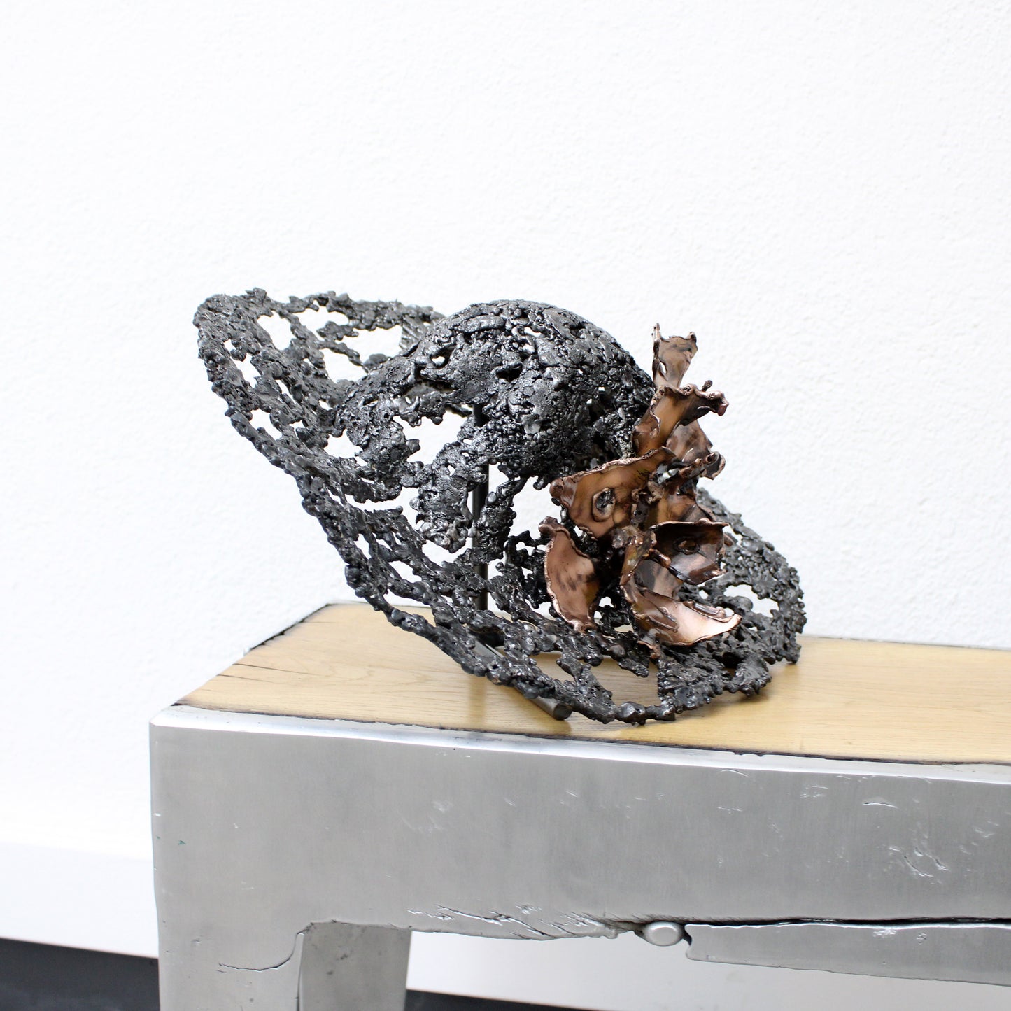 Chapeau 112-22 - Sculpture forme chapeau dentelle acier et bronze