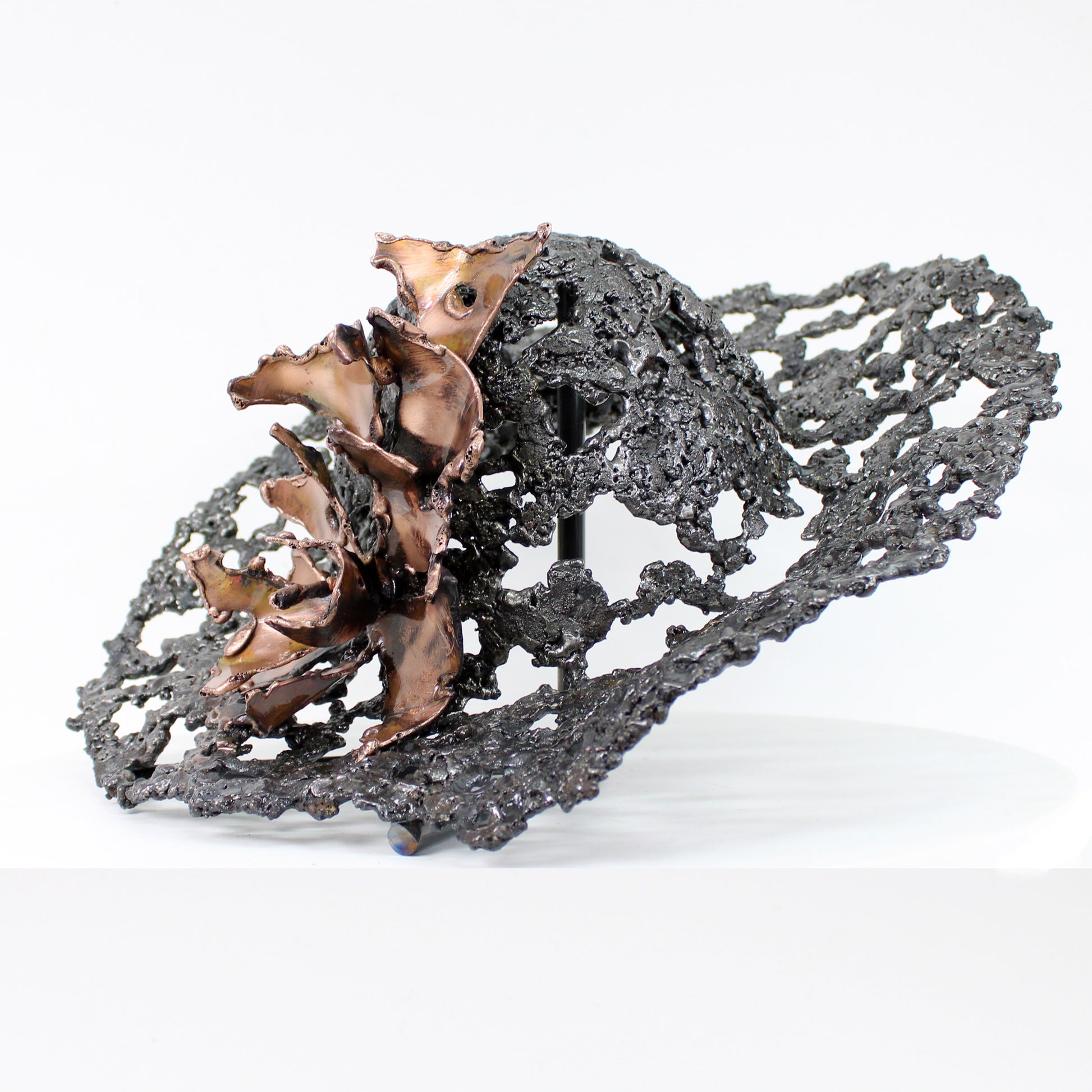 Chapeau 112-22 - Sculpture forme chapeau dentelle acier et bronze