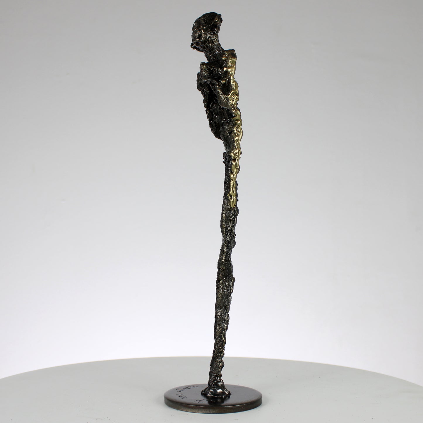 Muse 144-21 - Sculpture femme dentelle métal acier et laiton