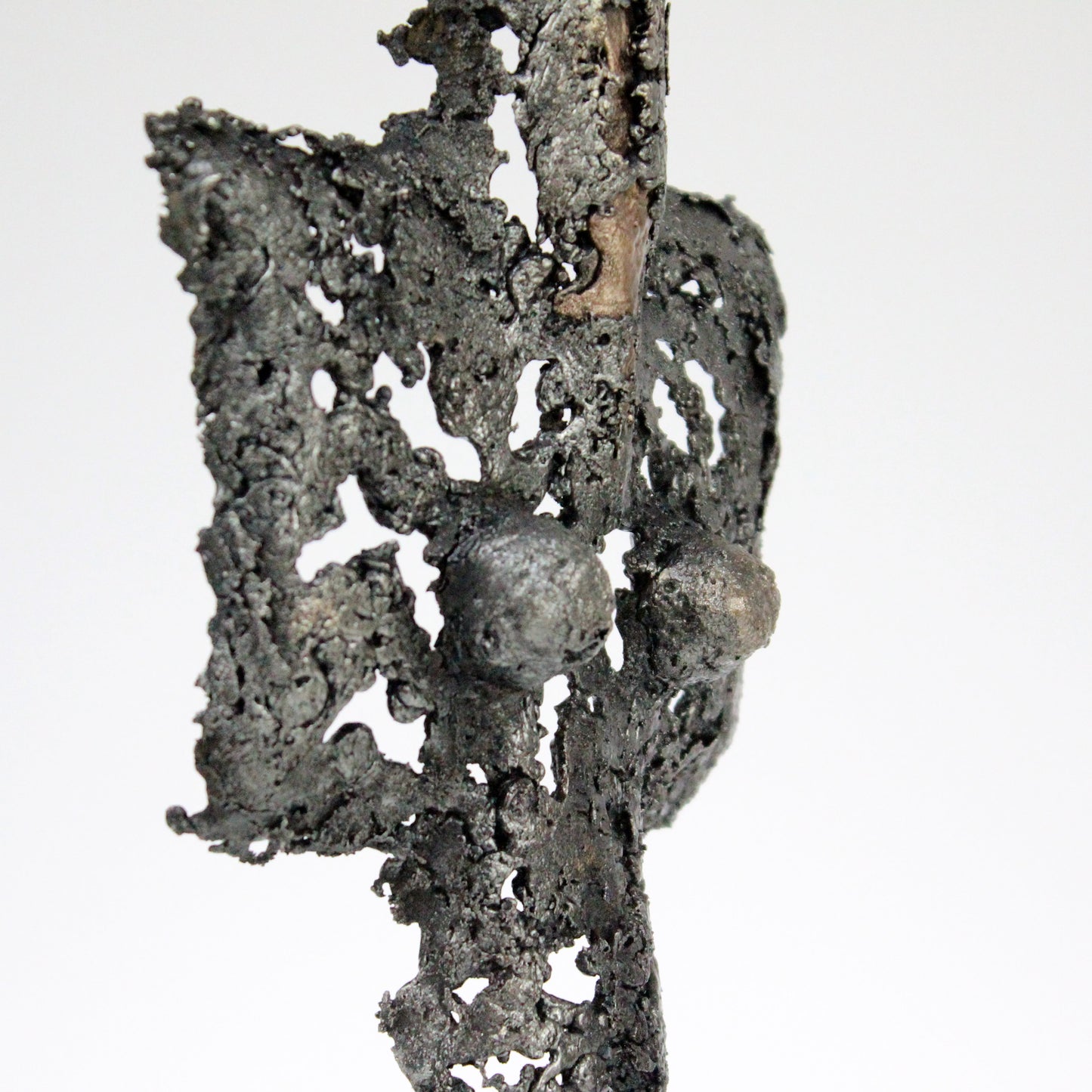 Idole CLXV - Sculpture métal corps bronze et acier - Buil