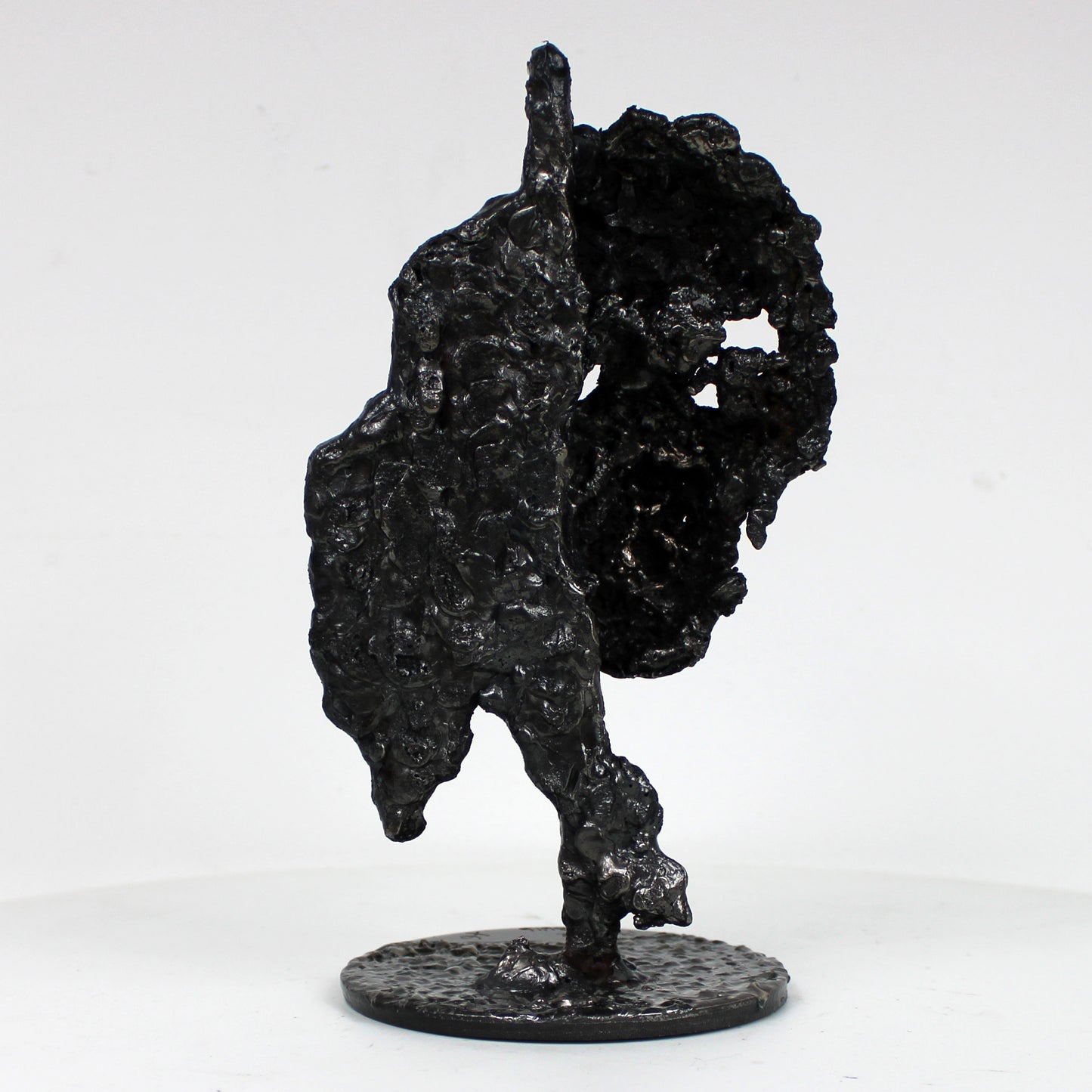 Crane 27-23 - Sculpture tete de mort en dentelle de metal acier et bronze