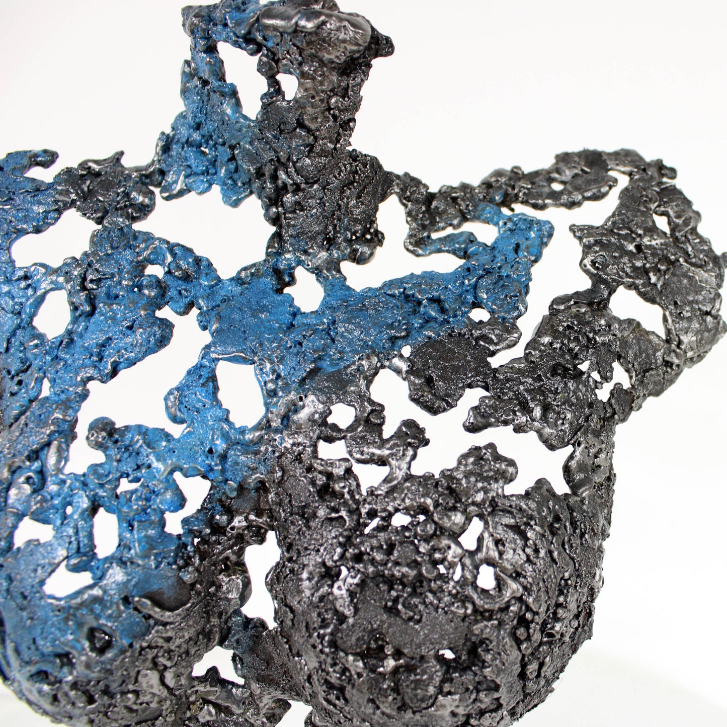 Pavarti Oceanie - Sculpture bustier femme dentelle metal patine bleue