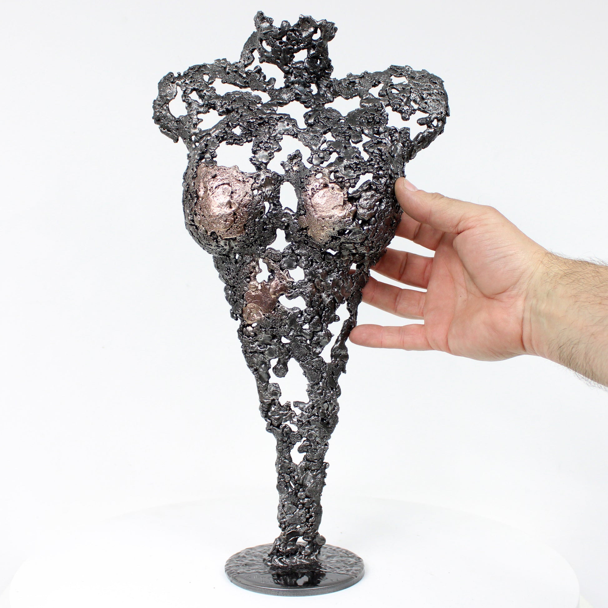 Pavarti Impromptue - Sculpture corps femme dentelle métal acier bronze