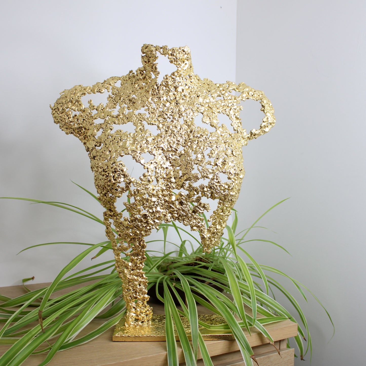 Belisama Etincelante - Sculpture bustier femme dentelle or