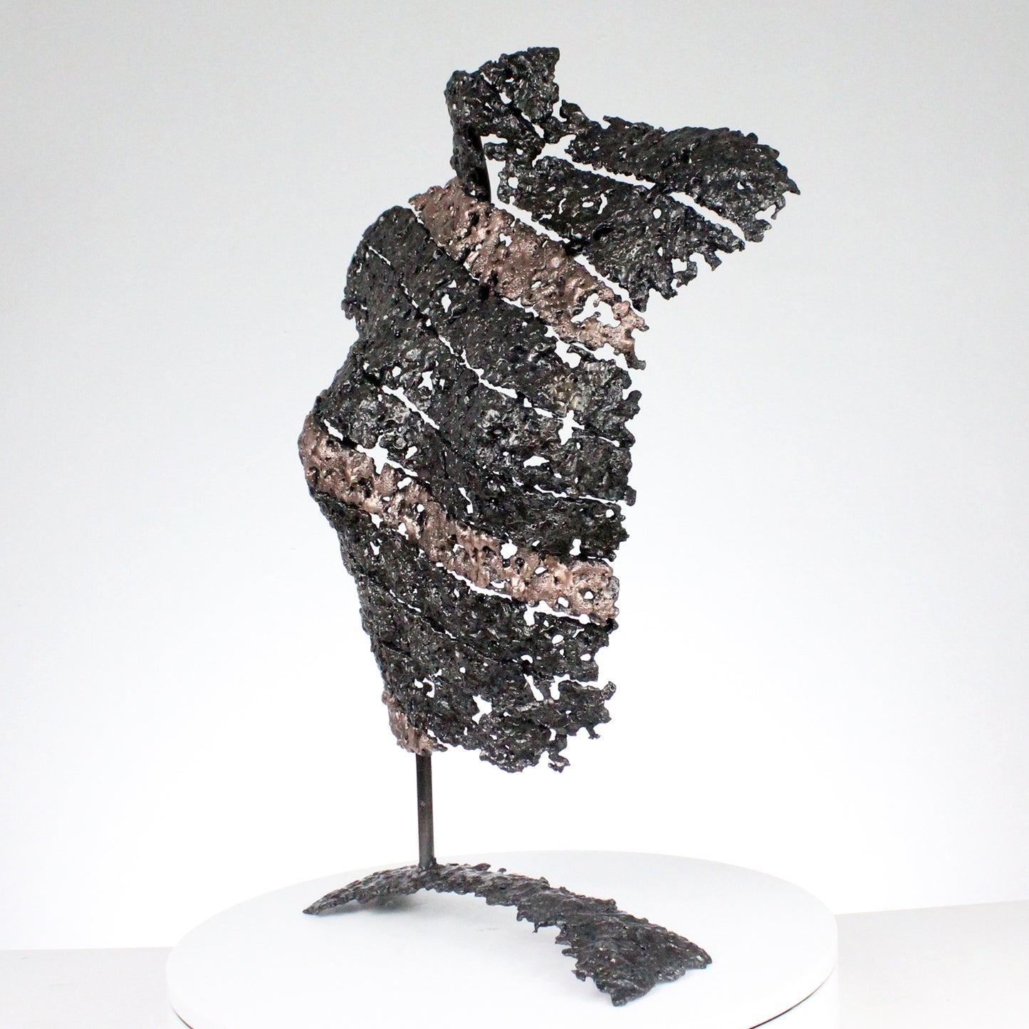 Belisama La femme ruban - Sculpture métal buste feminin acier bronze - Buil