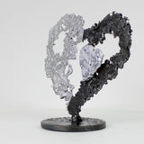 Herz auf Herz 75-22 - Skulptur Chromherz auf Spitzenherz Metall Stahl und Chrom