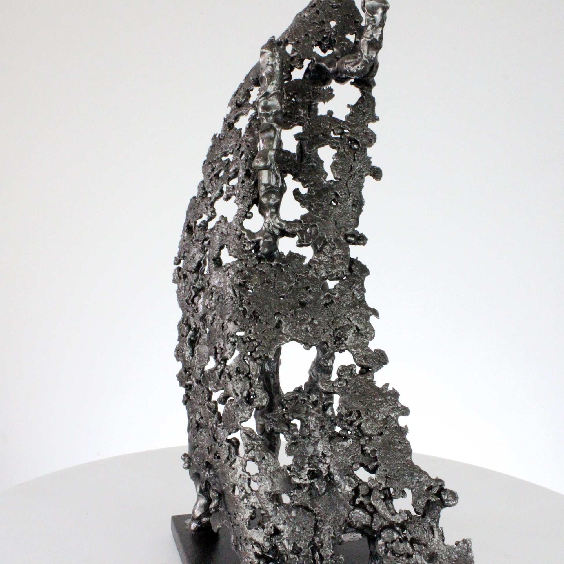 Trait de lumière 83-21 - Sculpture abstraite métal dentelle acier - Buil