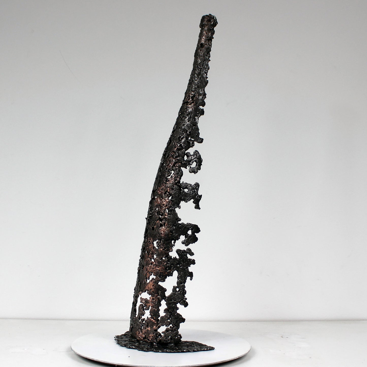 BOUTEILLE POIRE – Sculpture bouteille eau de vie métal en dentelle acier et cuivre - Buil