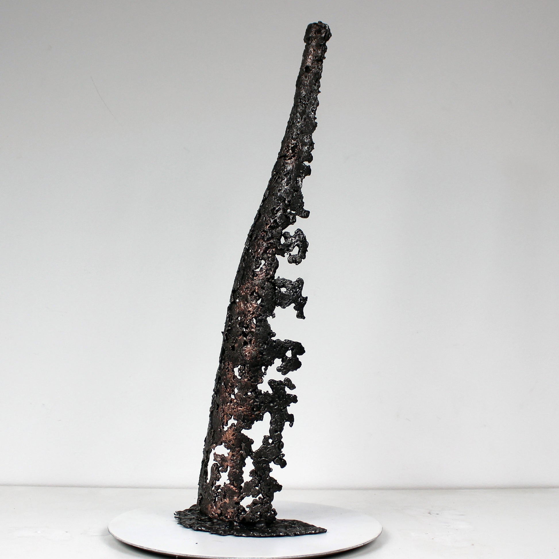 BOUTEILLE POIRE – Sculpture bouteille eau de vie métal en dentelle acier et cuivre - Buil