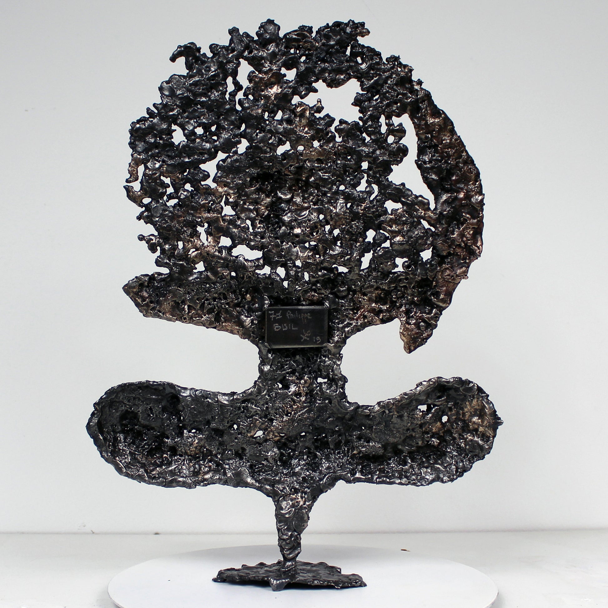 Pavarti calligraphie violette I - Sculpture métal homme yoga danse dentelle Bronze Acier - Buil