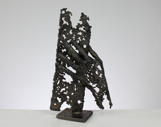 Urban art hand - Sculpture main sur poutre en dentelle d'acier - Buil