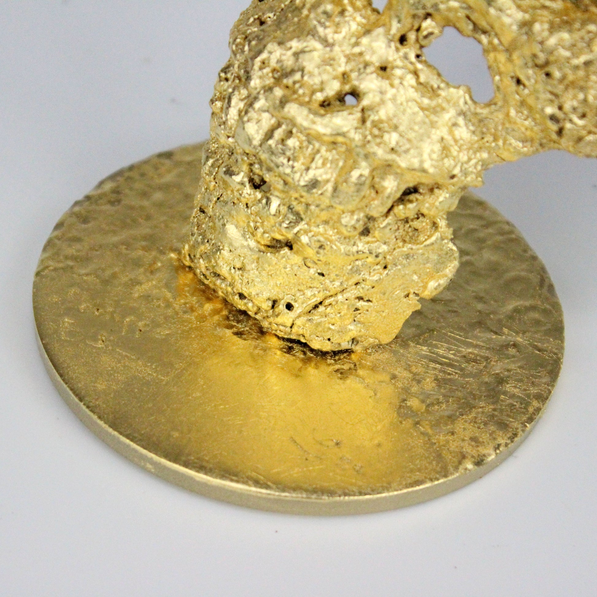 Crane CLVII - Sculpture tete de mort acier feuilles or - Buil