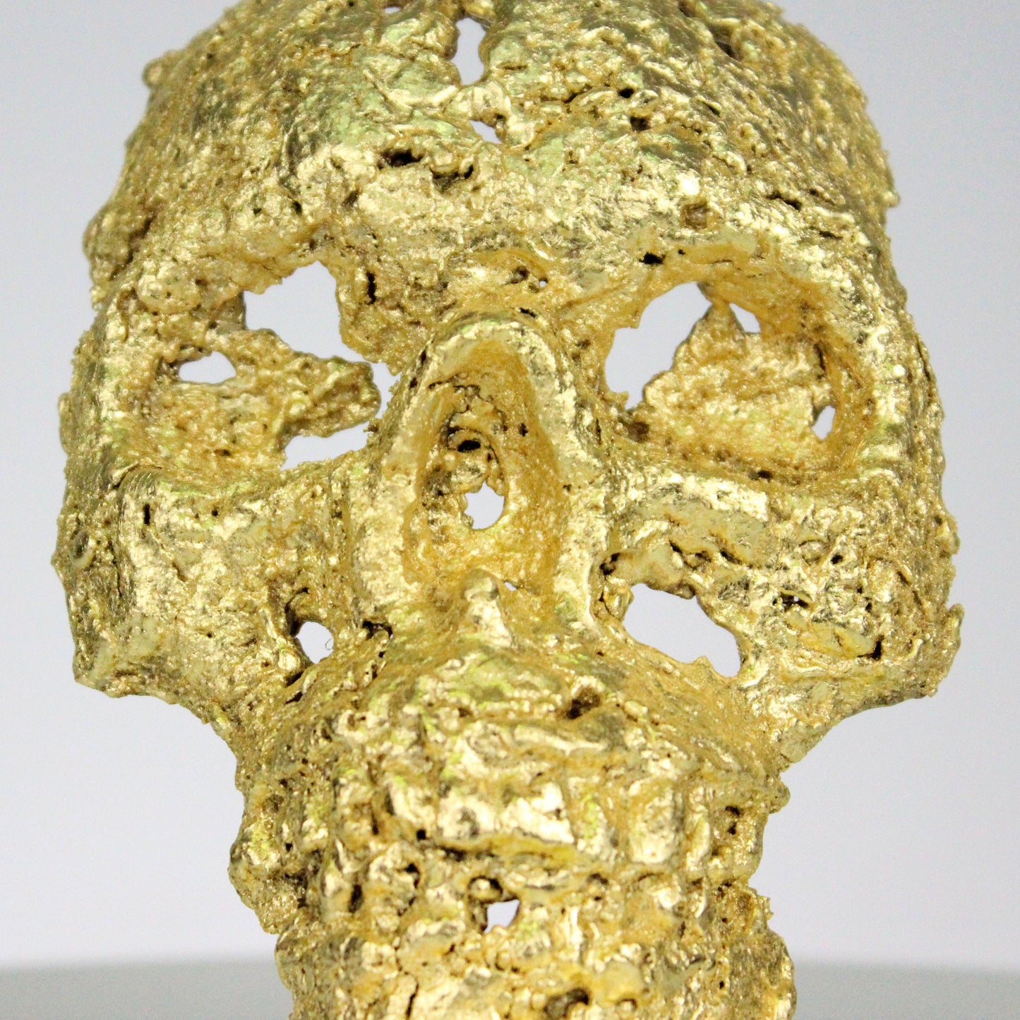 Crane CLVII - Sculpture tete de mort acier feuilles or - Buil